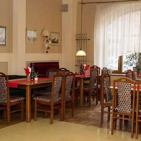 Hotel Karkonosze Kamienna Gora Ngoại thất bức ảnh