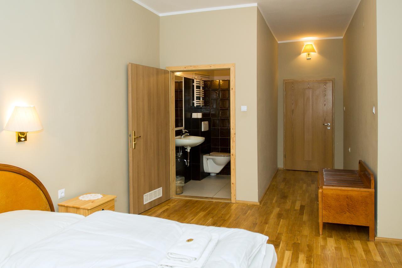 Hotel Karkonosze Kamienna Gora Ngoại thất bức ảnh